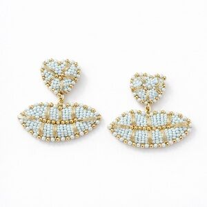 ⚜️ Elegant Gold and Cream Beaded Earrings